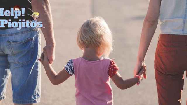 Familia con piojos ¿Tienen que tratarse?